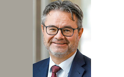 Prof. Dr. Lukas Scherer